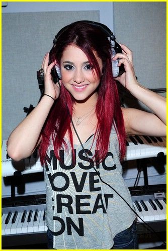 ariana-grande-no-album-just-yet-01.jpg