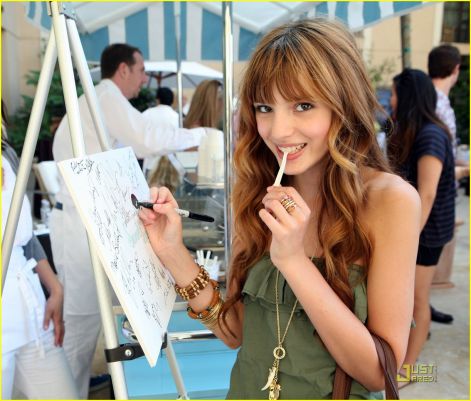 bella-thorne-gifting-suite-02.jpg