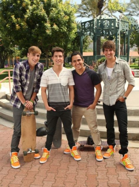 big-time-rush-worldwide-day-of-play-big-time-rush-24242297-572-768.jpg