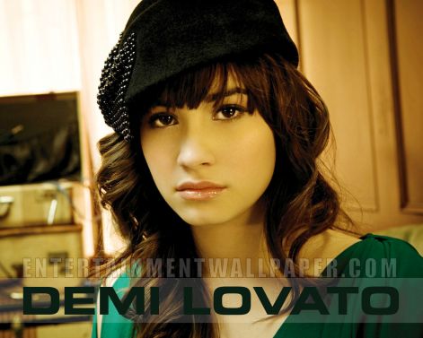 demi-lovato-demi-lovato-and-miley-cyrus-7358541-1280-1024.jpg