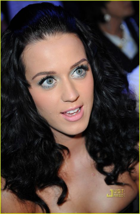 katy-katy-perry-8503808-802-1222.jpg