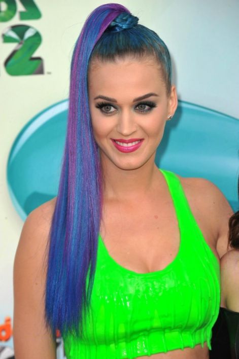 katy-perry-2012-588x883.jpg