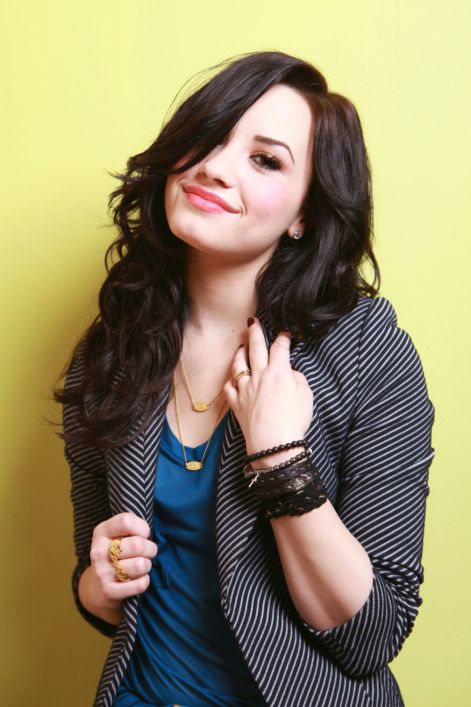 kinopoisk.ru-demi-lovato-1196811.jpg