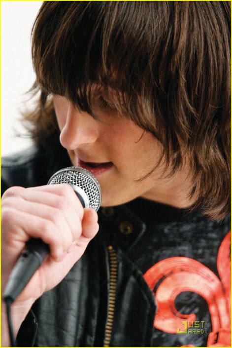 mitchel-musso-in-crowd-stills-04.jpg